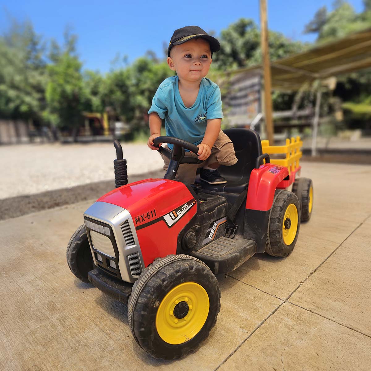 Forrajeando en mi tractor - Solo para niños